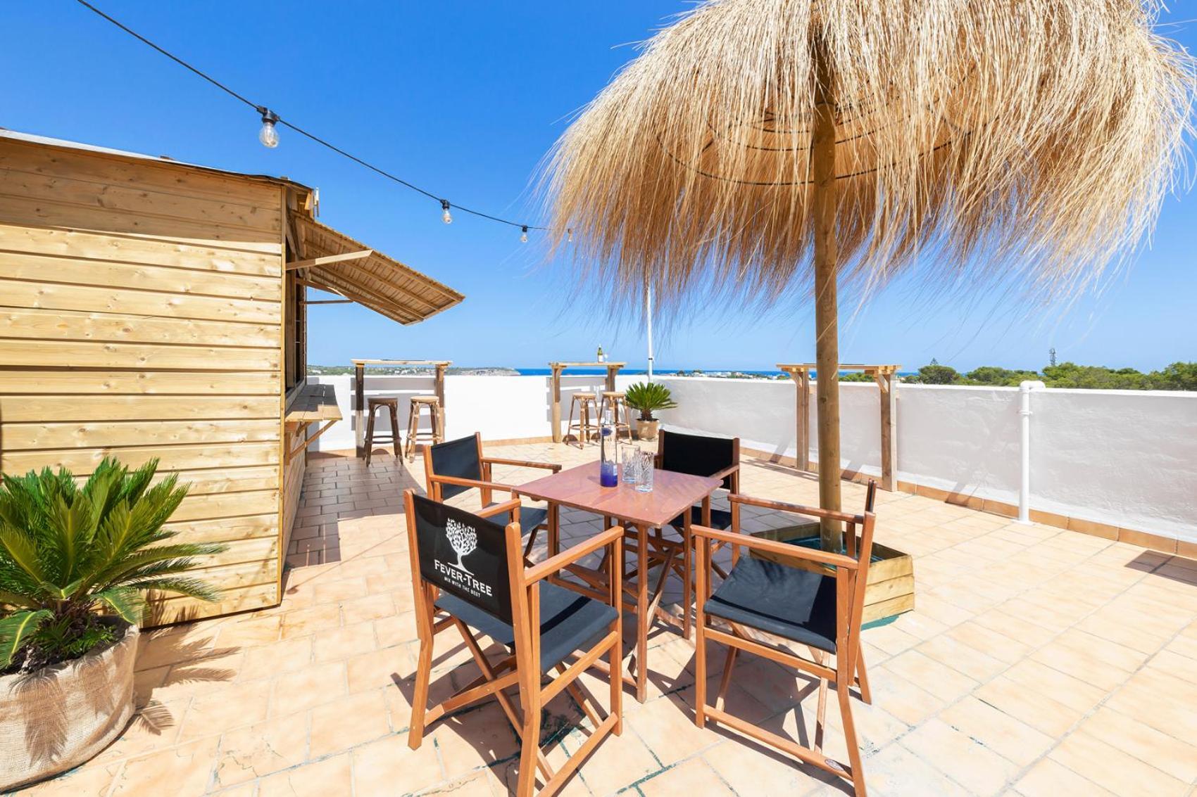 Hostal Cala Llombards Exterior foto