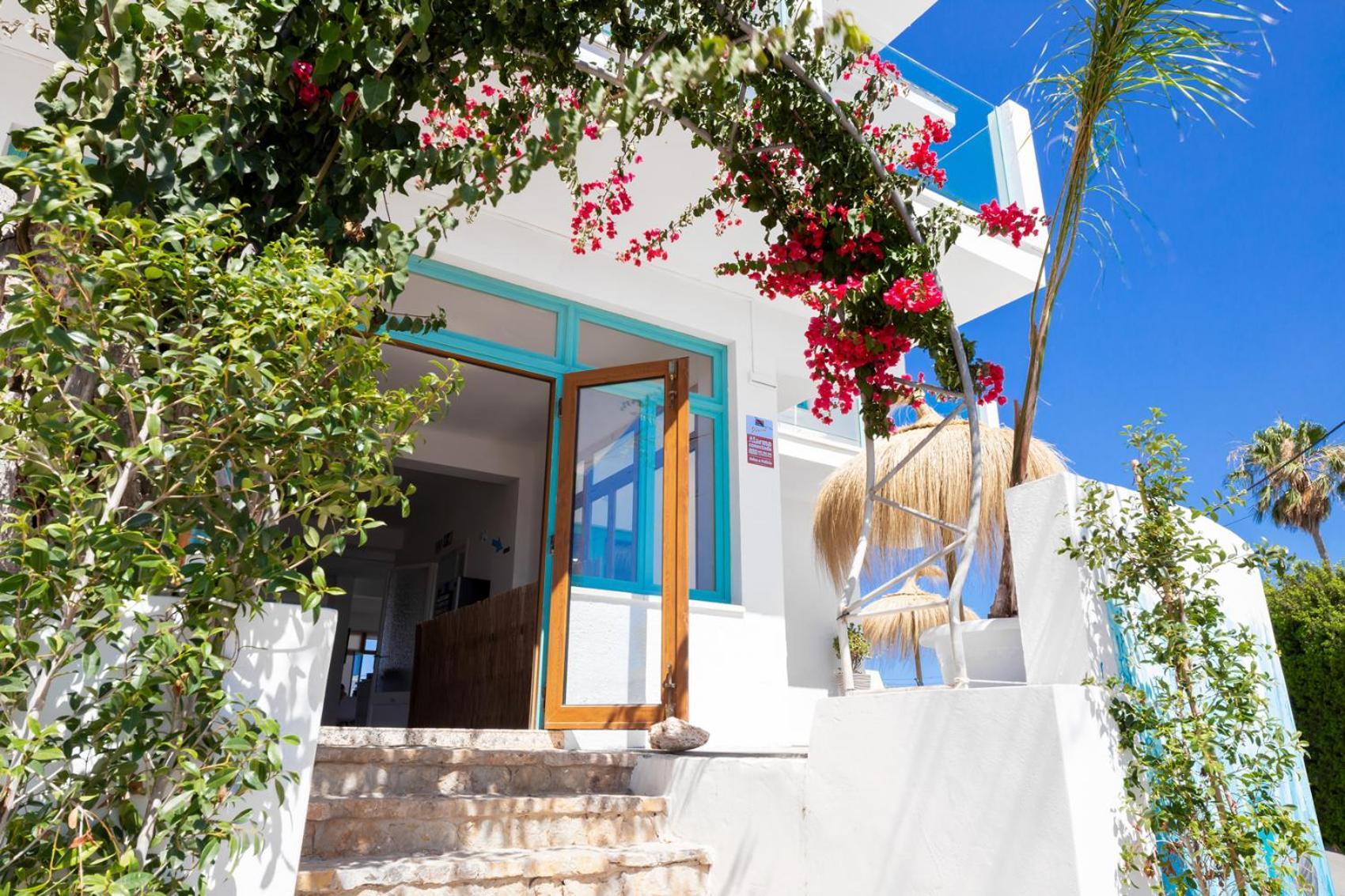 Hostal Cala Llombards Exterior foto
